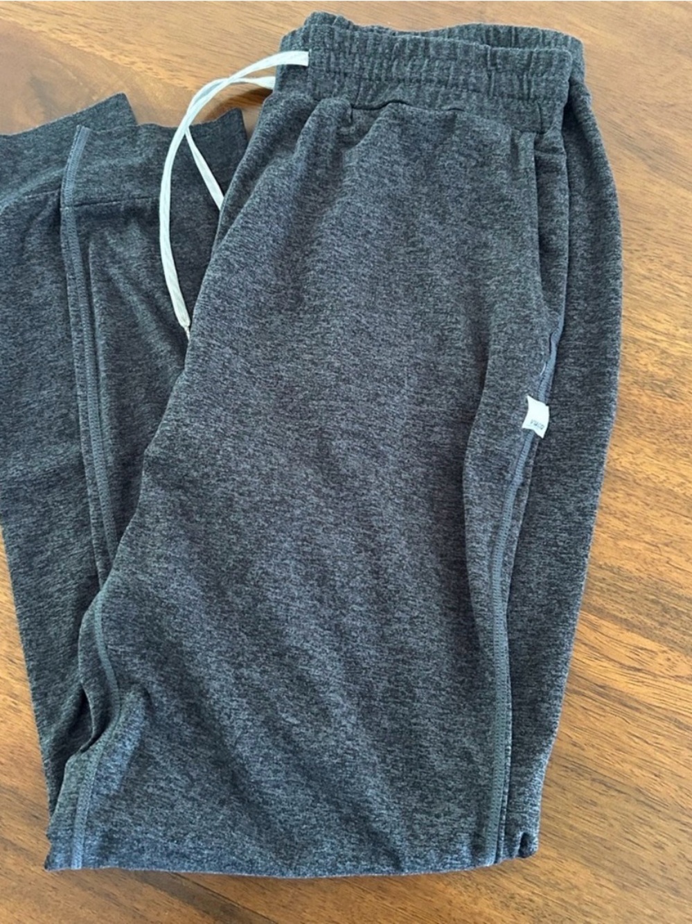 Vuori Performance Jogger Small Long Charcoal Heather - Picture 2 of 3